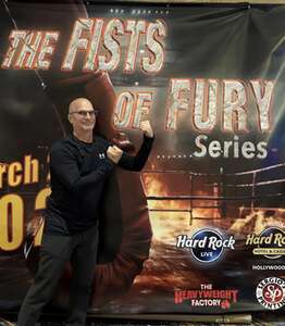 Fists of Fury - Live Pro Boxing!