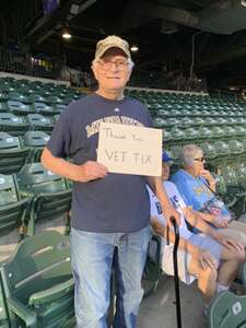 Milwaukee Brewers - MLB vs Philadelphia Phillies