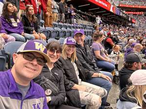 Washington Huskies - NCAA Football vs Washington State Cougars