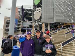 Washington Huskies - NCAA Football vs Washington State Cougars