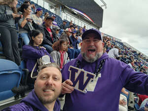 Washington Huskies - NCAA Football vs Washington State Cougars