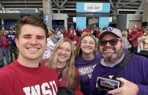 Washington Huskies - NCAA Football vs Washington State Cougars