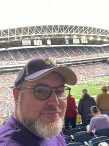 Washington Huskies - NCAA Football vs Washington State Cougars