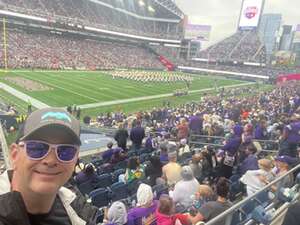 Washington Huskies - NCAA Football vs Washington State Cougars