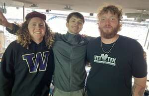 Washington Huskies - NCAA Football vs Washington State Cougars