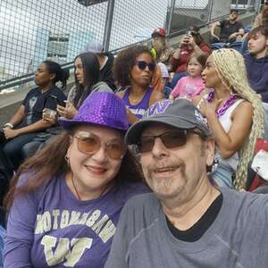 Washington Huskies - NCAA Football vs Washington State Cougars