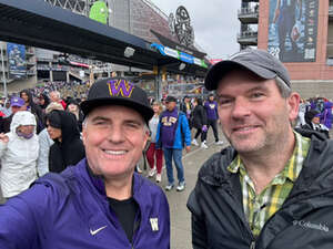 Washington Huskies - NCAA Football vs Washington State Cougars