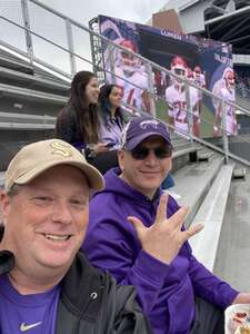 Washington Huskies - NCAA Football vs Washington State Cougars