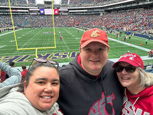 Washington Huskies - NCAA Football vs Washington State Cougars