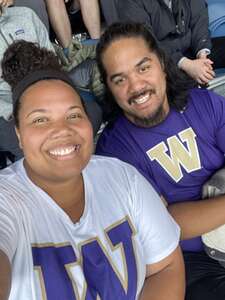 Washington Huskies - NCAA Football vs Washington State Cougars