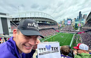 Washington Huskies - NCAA Football vs Washington State Cougars