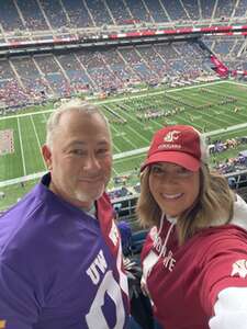 Washington Huskies - NCAA Football vs Washington State Cougars