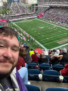 Washington Huskies - NCAA Football vs Washington State Cougars