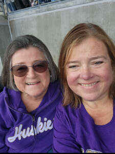 Washington Huskies - NCAA Football vs Washington State Cougars