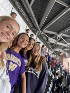 Washington Huskies - NCAA Football vs Washington State Cougars