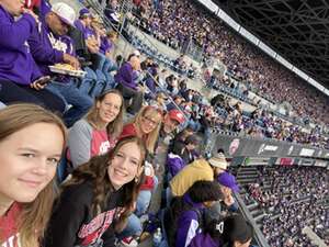 Washington Huskies - NCAA Football vs Washington State Cougars