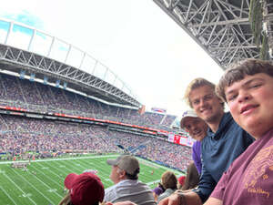 Washington Huskies - NCAA Football vs Washington State Cougars