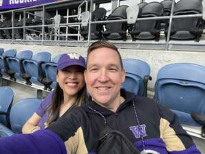 Washington Huskies - NCAA Football vs Washington State Cougars