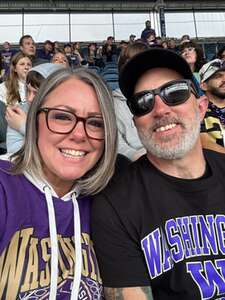 Washington Huskies - NCAA Football vs Washington State Cougars