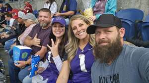 Washington Huskies - NCAA Football vs Washington State Cougars