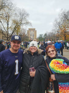 Notre Dame Fighting Irish - NCAA Football vs Virginia Cavaliers