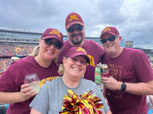 University of Minnesota Golden Gophers - NCAA Football vs Nevada Wolf Pack