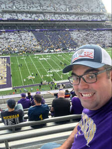 Washington Huskies - NCAA Football vs Michigan Wolverines