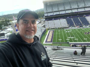 Washington Huskies - NCAA Football vs Michigan Wolverines