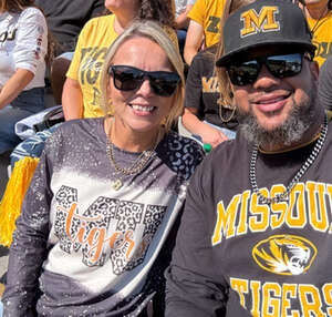 Missouri Tigers - NCAA Football vs Auburn Tigers