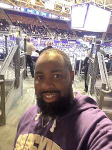 Washington Huskies - NCAA Men's Basketball vs Western Oregon Wolves