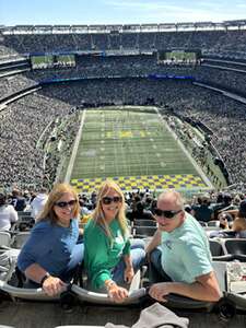 Navy Midshipmen - NCAA Football vs Notre Dame Fighting Irish