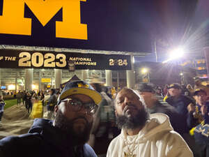 Michigan Wolverines - NCAA Football vs Michigan State Spartans