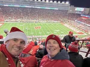 Wisconsin-Madison Badgers - NCAA Football vs Oregon Ducks