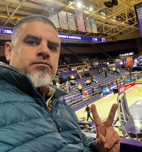 Washington Huskies - NCAA Men's Basketball vs Seattle Redhawks