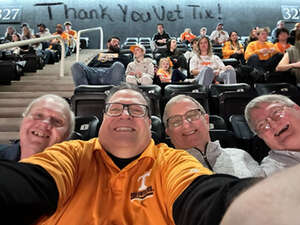 Tennessee Volunteers - NCAA Men's Basketball vs Arkansas Razorbacks