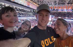 Tennessee Volunteers - NCAA Men's Basketball vs Arkansas Razorbacks