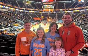 Tennessee Volunteers - NCAA Men's Basketball vs Georgia Bulldogs