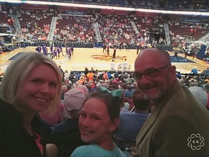 Connecticut Sun vs. Los Angeles Sparks - WNBA - Basketball