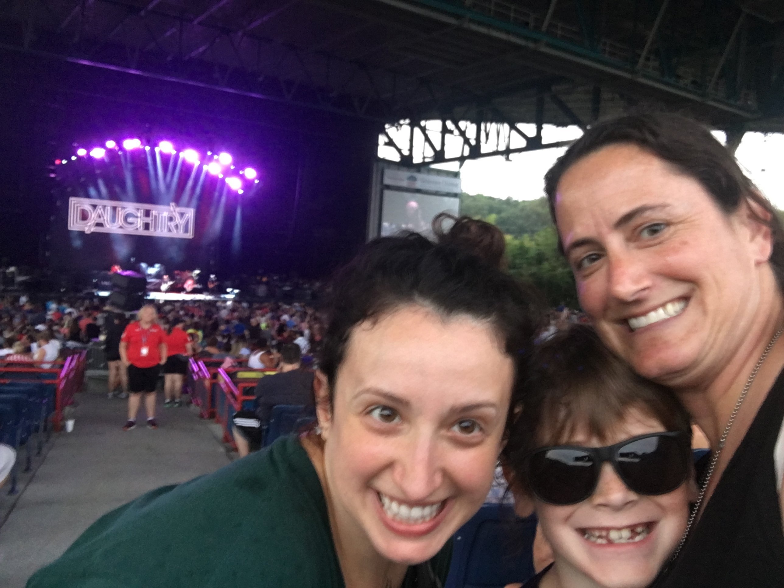 Nickelback - Feed the Machine Tour With Special Guest Daughtry and Shaman's Harvest
