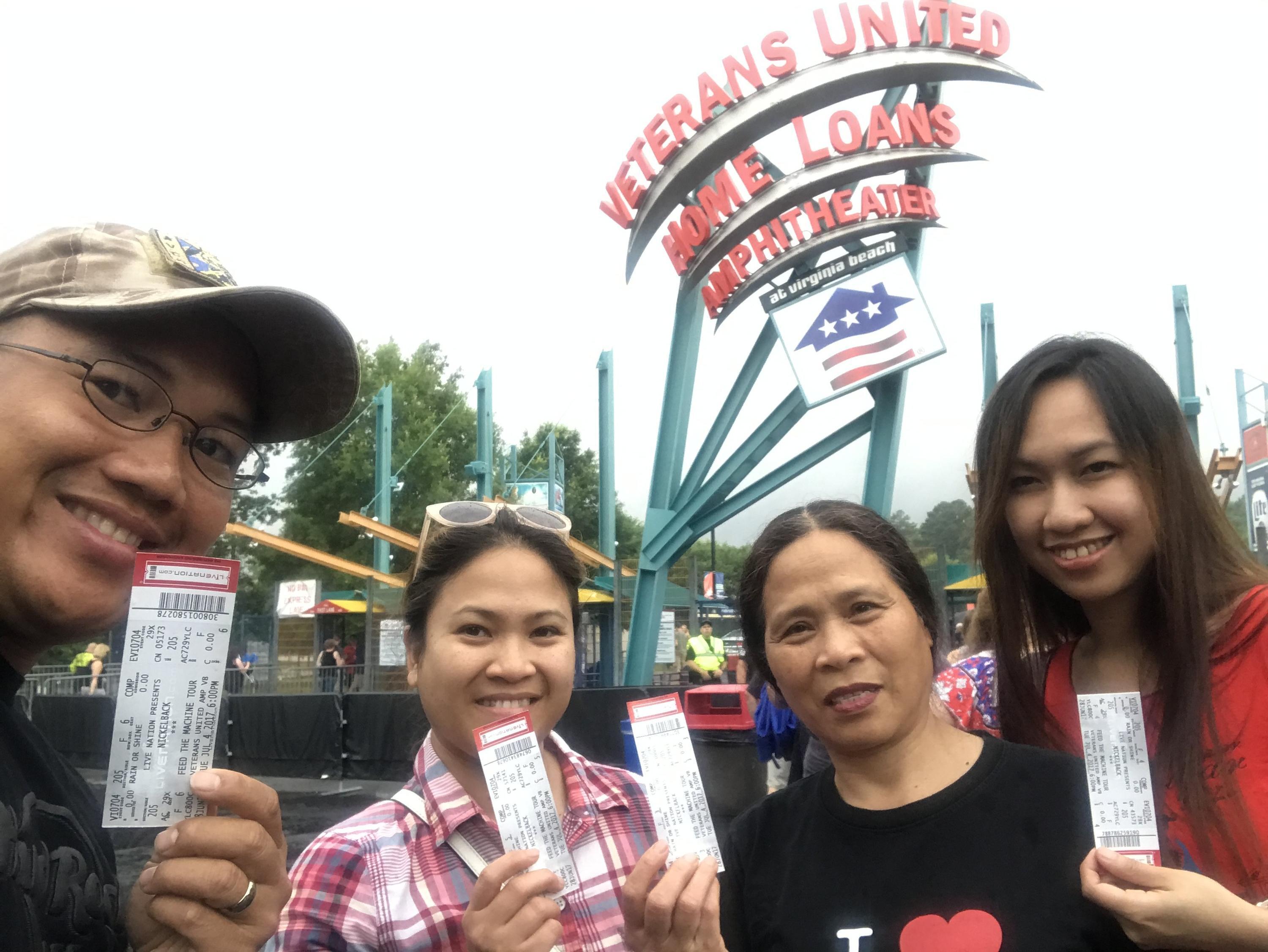 Nickelback - Feed the Machine Tour With Special Guest Daughtry and Shaman's Harvest