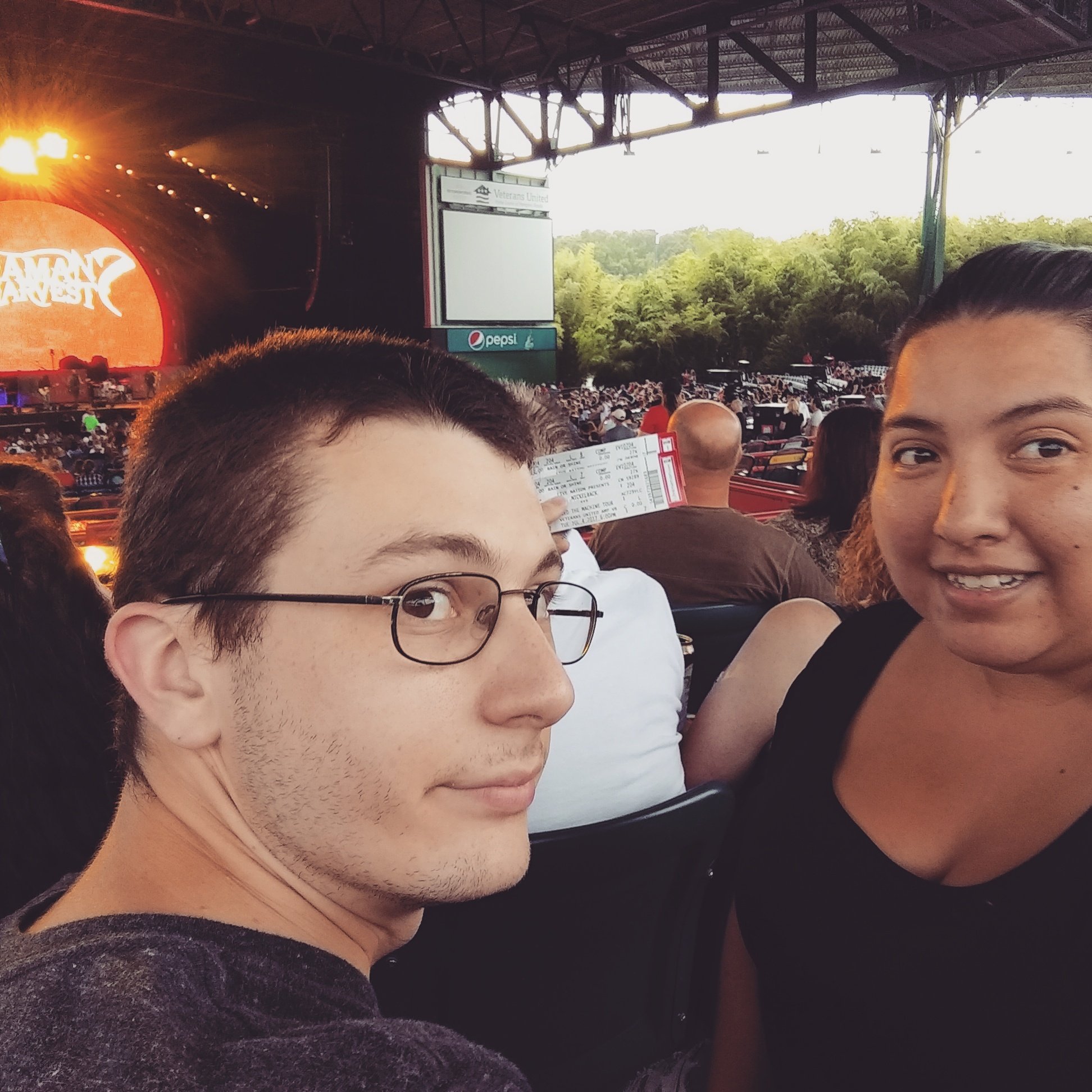 Nickelback - Feed the Machine Tour With Special Guest Daughtry and Shaman's Harvest