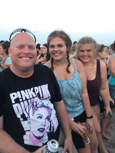 P!nk - 2017 Atlantic City Beachfest Concert