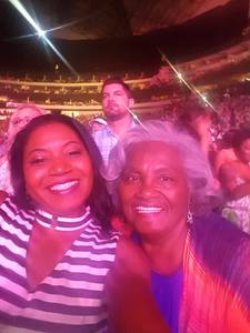 Lionel Richie and Very Special Guest Mariah Carey