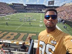 Vanderbilt Commodores - NCAA Football vs Delaware Blue Hens