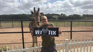 GIRAFFE EXPERIENCE PLUS LUNCH or DINNER