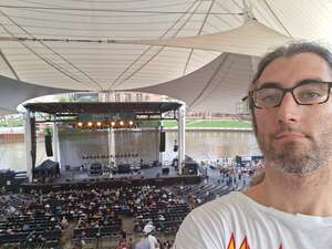 Howard Jones