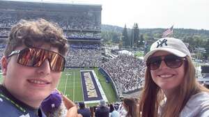 Washington Huskies - NCAA Football vs Utah State Aggies