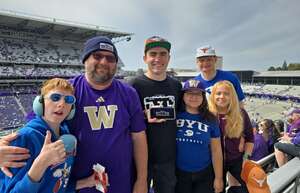 Washington Huskies - NCAA Football vs Utah State Aggies