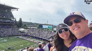 Washington Huskies - NCAA Football vs Utah State Aggies