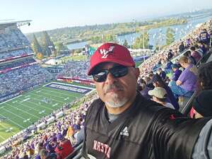 Washington Huskies - NCAA Football vs Eastern Washington University